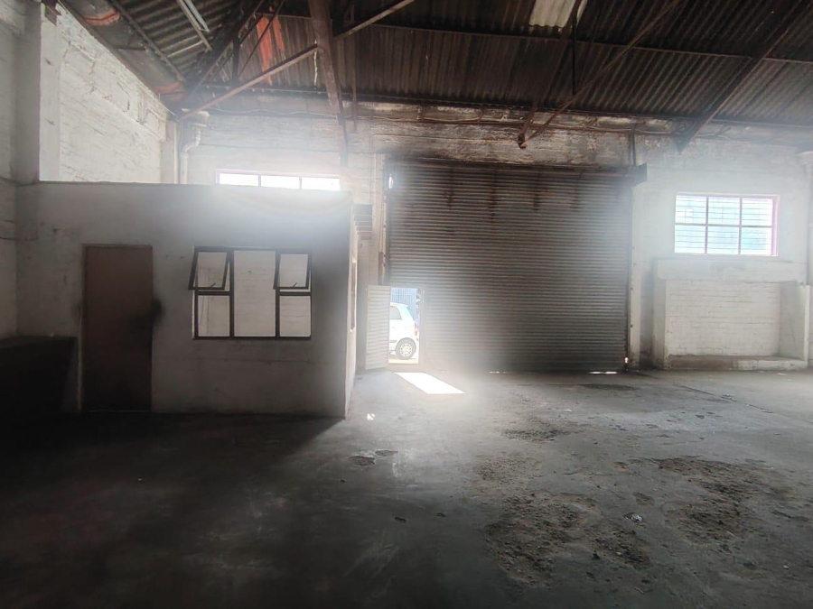 To Let Commercial Property for Rent in North Beach KwaZulu-Natal