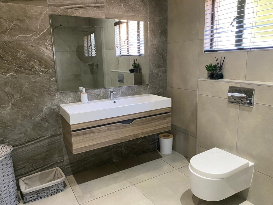 4 Bedroom Property for Sale in Sheffield Beach KwaZulu-Natal