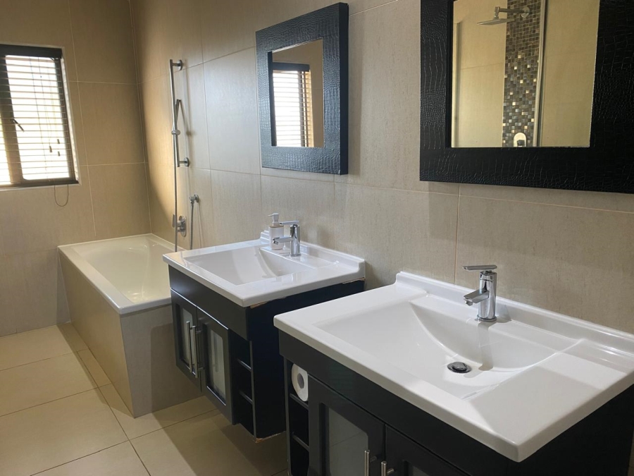 4 Bedroom Property for Sale in Sheffield Beach KwaZulu-Natal