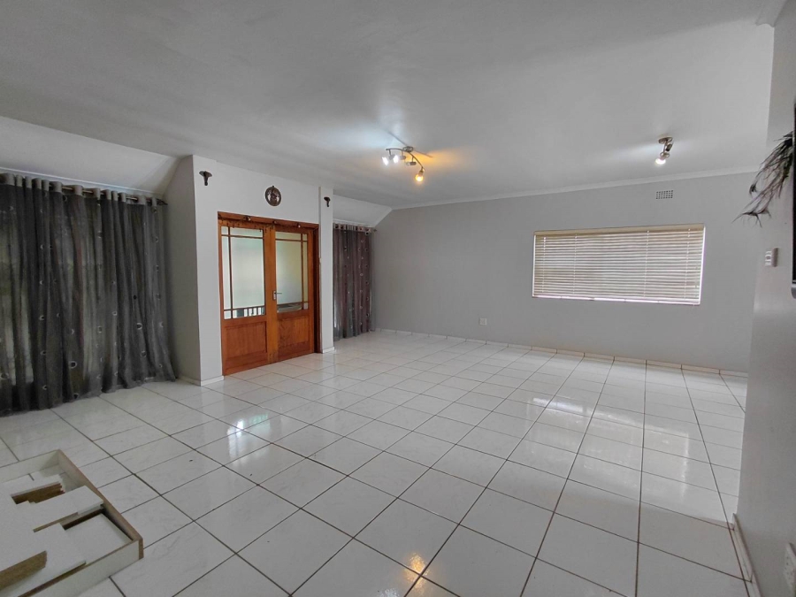3 Bedroom Property for Sale in Queensburgh KwaZulu-Natal