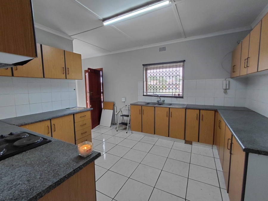 3 Bedroom Property for Sale in Queensburgh KwaZulu-Natal