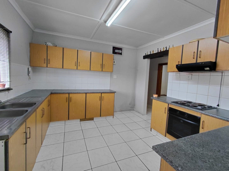 3 Bedroom Property for Sale in Queensburgh KwaZulu-Natal