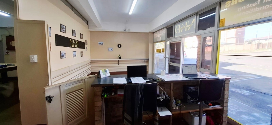 To Let Commercial Property for Rent in Bluff KwaZulu-Natal