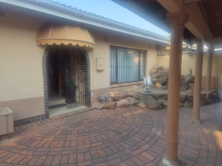 3 Bedroom Property for Sale in Manors KwaZulu-Natal