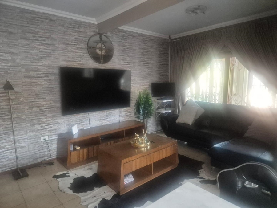 3 Bedroom Property for Sale in Manors KwaZulu-Natal
