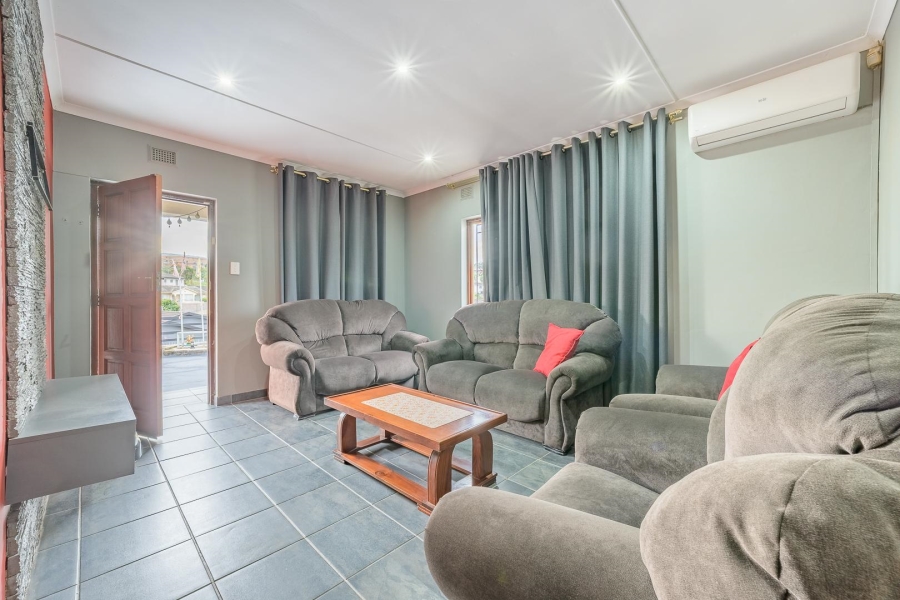 3 Bedroom Property for Sale in Westcliff KwaZulu-Natal