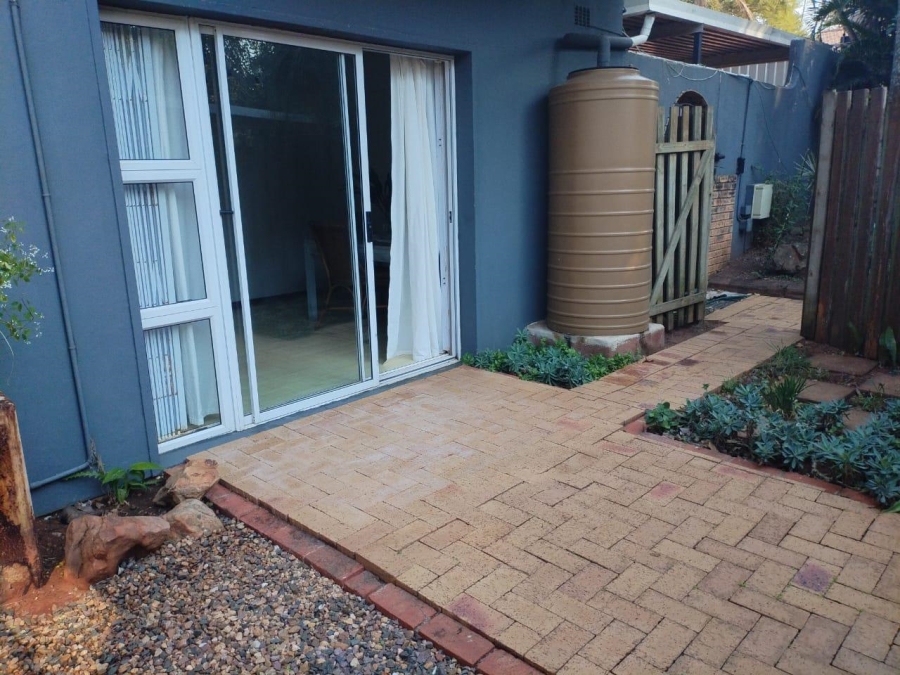 To Let 1 Bedroom Property for Rent in La Lucia KwaZulu-Natal