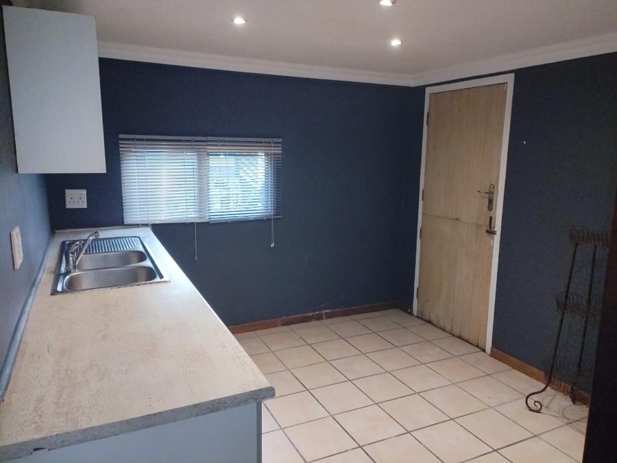 To Let 1 Bedroom Property for Rent in La Lucia KwaZulu-Natal