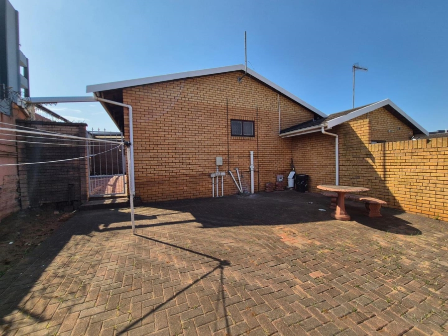 To Let 2 Bedroom Property for Rent in Montclair KwaZulu-Natal