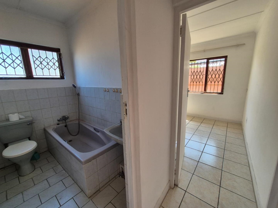 To Let 2 Bedroom Property for Rent in Montclair KwaZulu-Natal