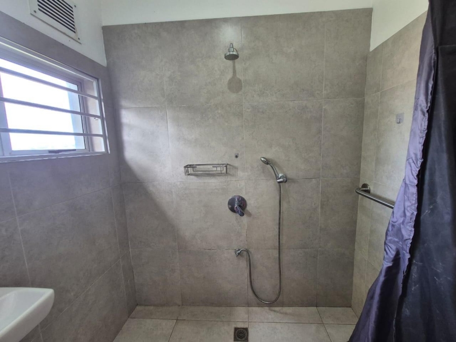 To Let 1 Bedroom Property for Rent in Bluff KwaZulu-Natal