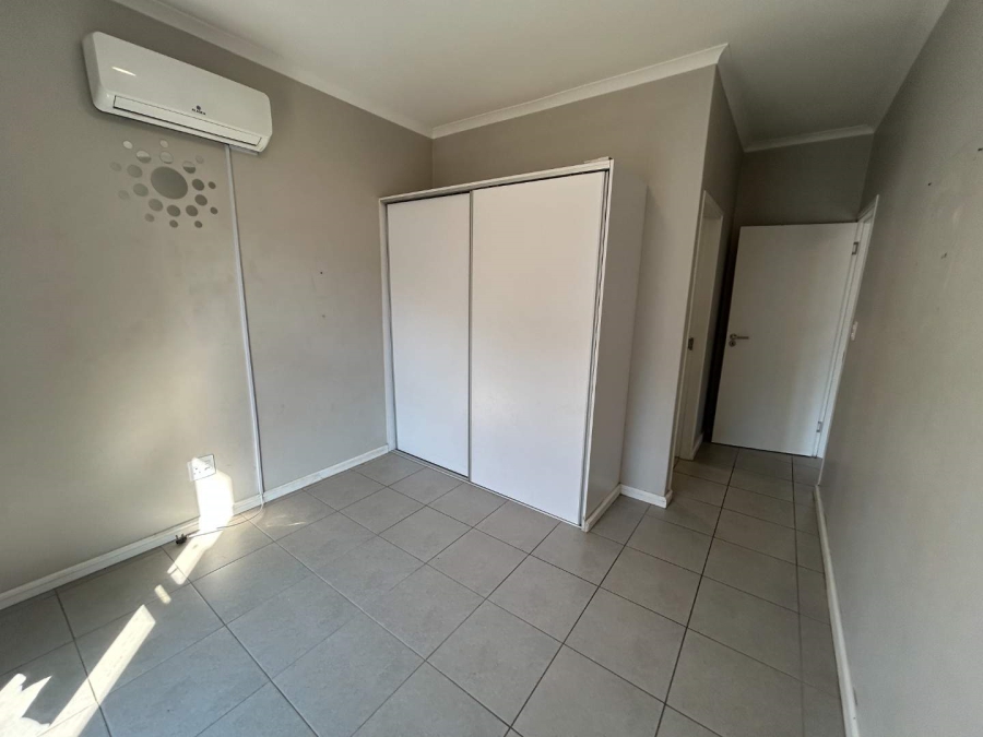 2 Bedroom Property for Sale in Waterfall KwaZulu-Natal