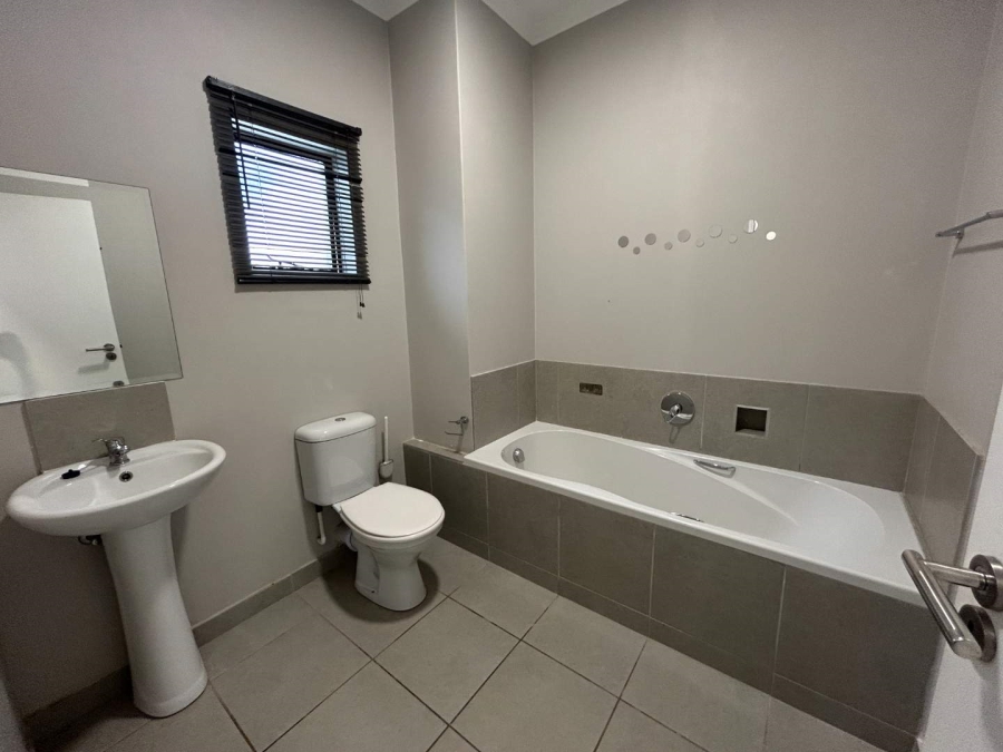 2 Bedroom Property for Sale in Waterfall KwaZulu-Natal