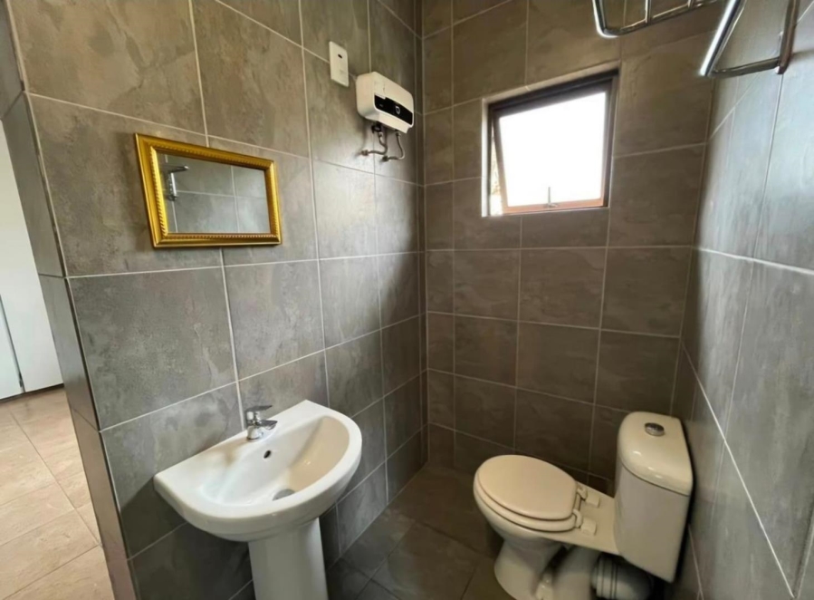 6 Bedroom Property for Sale in Moseley KwaZulu-Natal