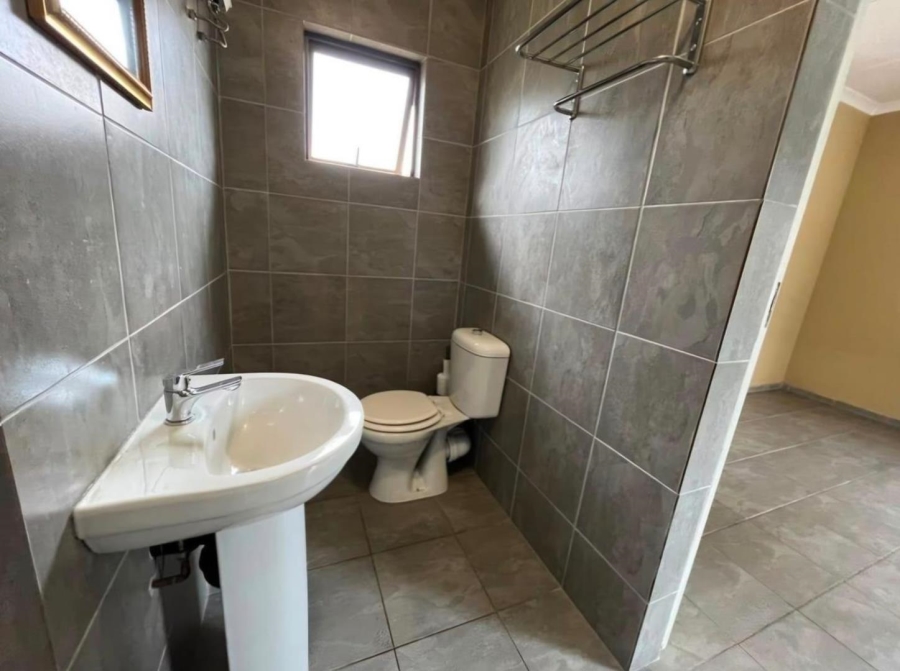 6 Bedroom Property for Sale in Moseley KwaZulu-Natal