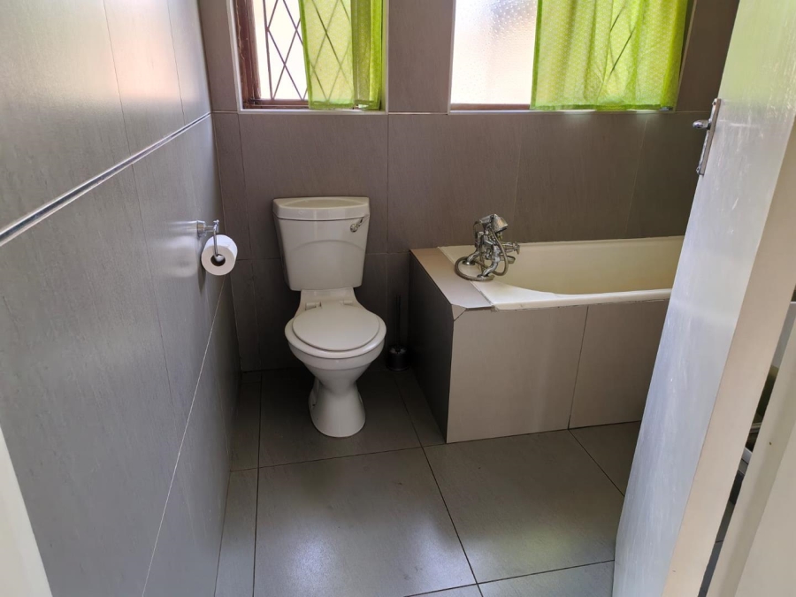 6 Bedroom Property for Sale in Moseley KwaZulu-Natal