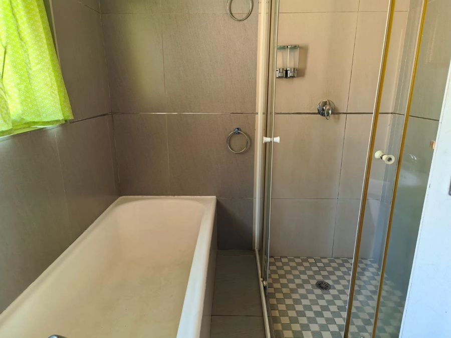 6 Bedroom Property for Sale in Moseley KwaZulu-Natal