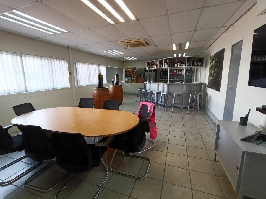 To Let Commercial Property for Rent in New Germany KwaZulu-Natal