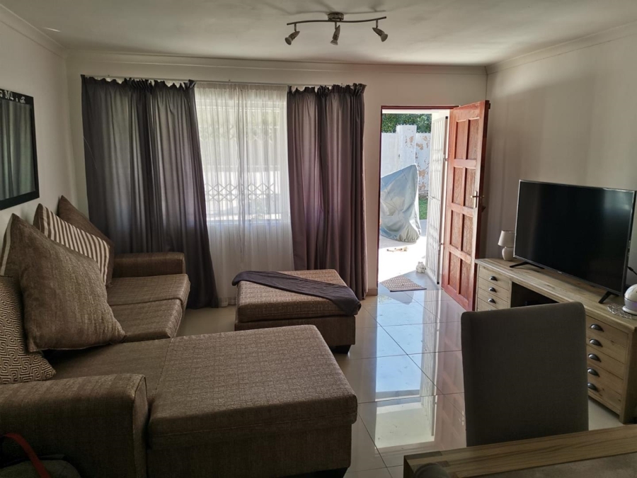 To Let 2 Bedroom Property for Rent in La Mercy KwaZulu-Natal