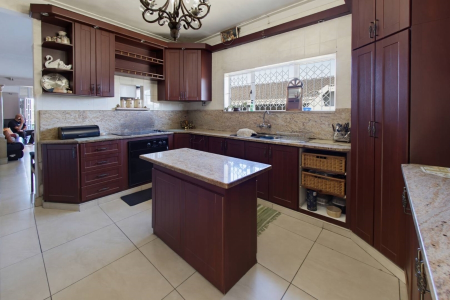 7 Bedroom Property for Sale in Clare Hills KwaZulu-Natal