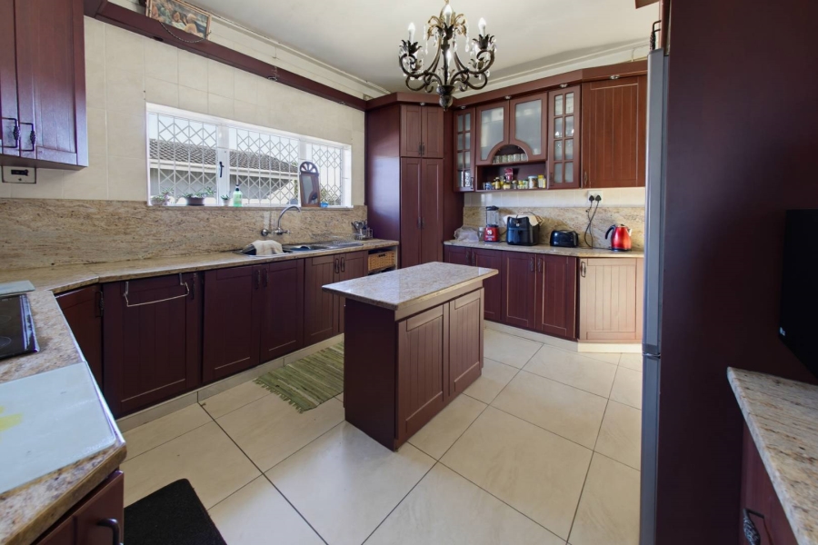 7 Bedroom Property for Sale in Clare Hills KwaZulu-Natal