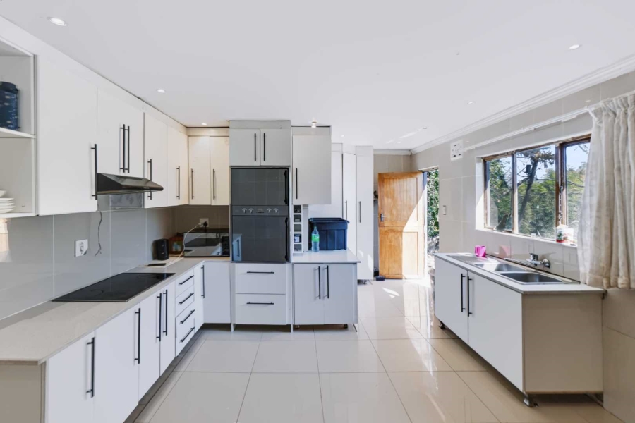 4 Bedroom Property for Sale in Amanzimtoti KwaZulu-Natal