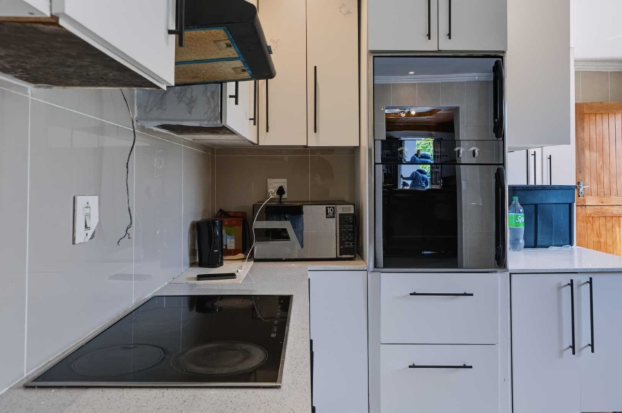 4 Bedroom Property for Sale in Amanzimtoti KwaZulu-Natal