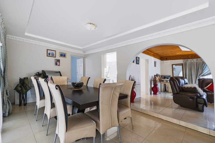 4 Bedroom Property for Sale in Amanzimtoti KwaZulu-Natal