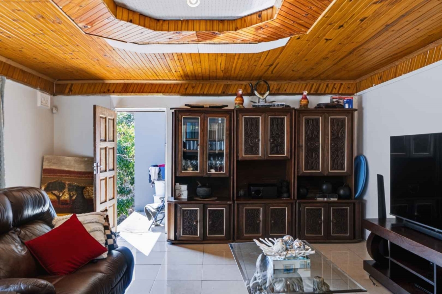 4 Bedroom Property for Sale in Amanzimtoti KwaZulu-Natal