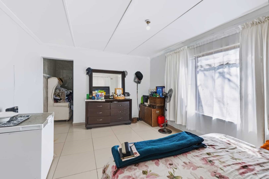 4 Bedroom Property for Sale in Amanzimtoti KwaZulu-Natal