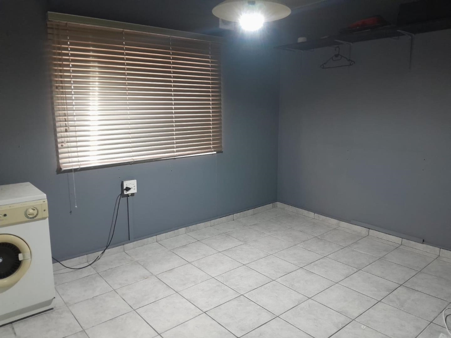 3 Bedroom Property for Sale in Risecliff KwaZulu-Natal