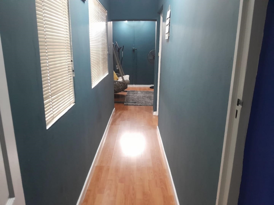 3 Bedroom Property for Sale in Risecliff KwaZulu-Natal