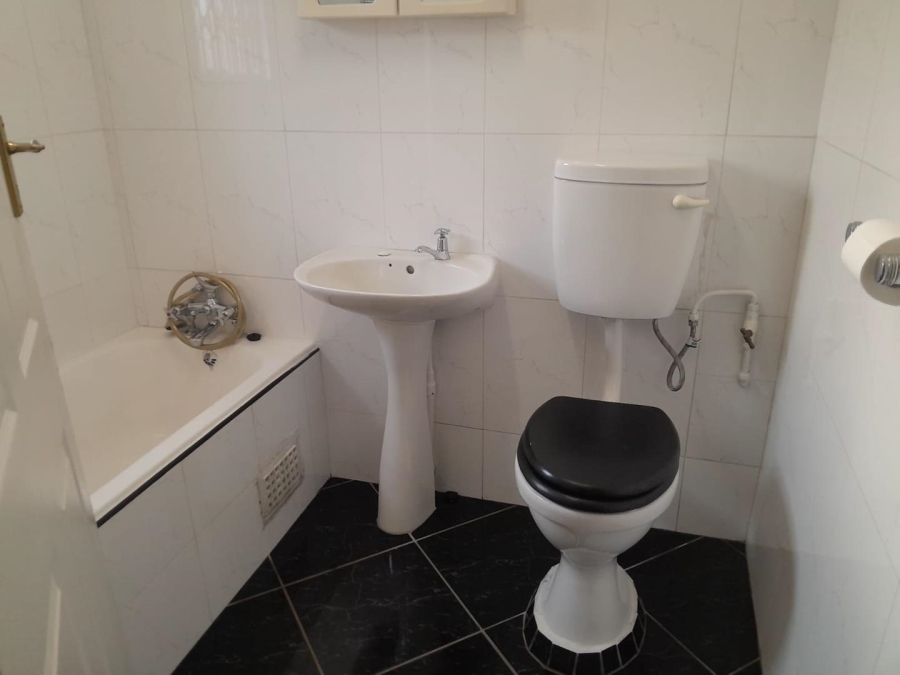 3 Bedroom Property for Sale in Risecliff KwaZulu-Natal
