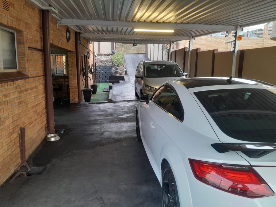 3 Bedroom Property for Sale in Risecliff KwaZulu-Natal