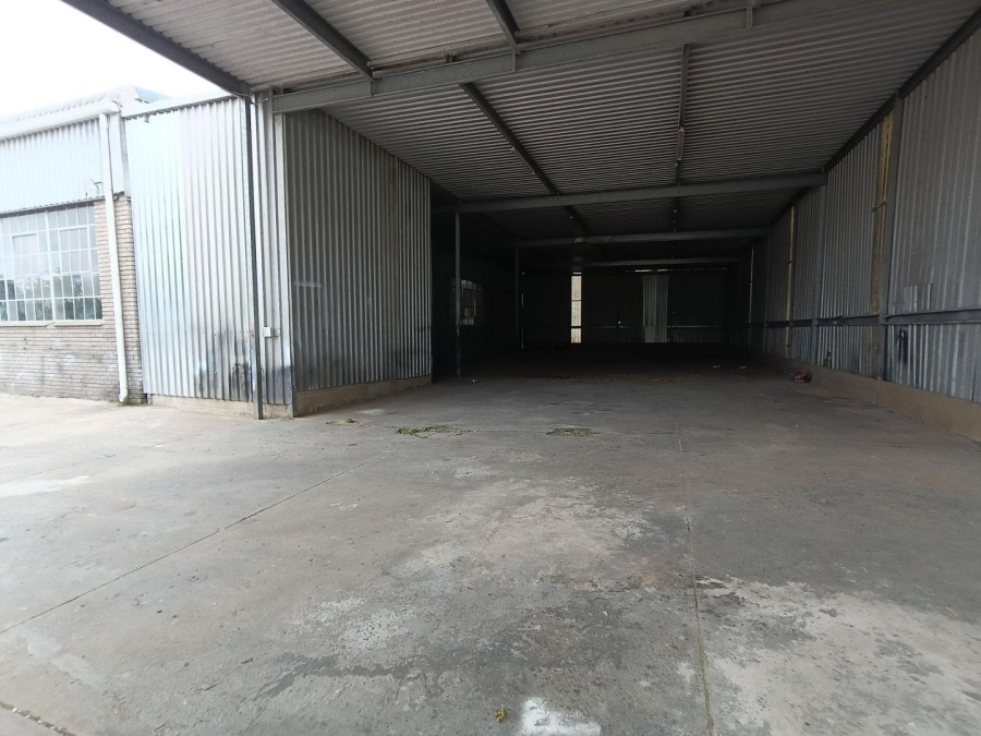 To Let Commercial Property for Rent in Westmead KwaZulu-Natal