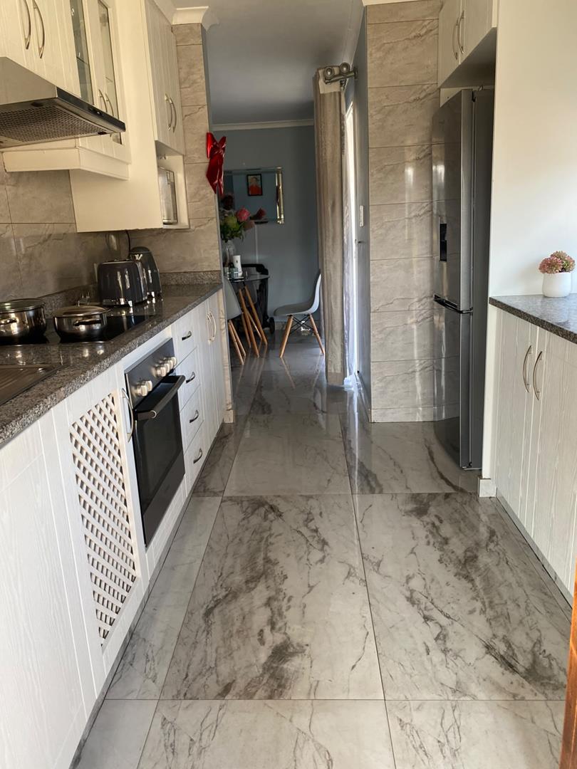 3 Bedroom Property for Sale in Kloof KwaZulu-Natal