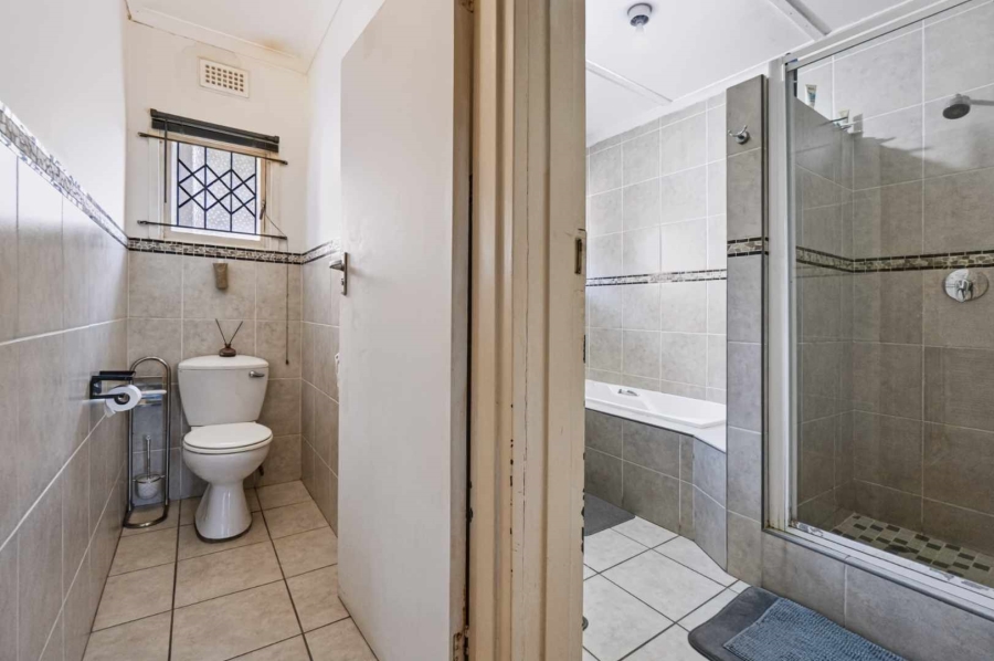 3 Bedroom Property for Sale in Amanzimtoti KwaZulu-Natal