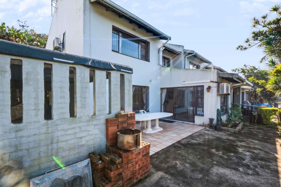 3 Bedroom Property for Sale in Amanzimtoti KwaZulu-Natal