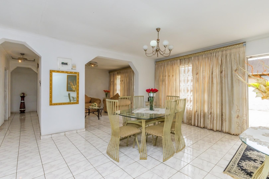 6 Bedroom Property for Sale in Mobeni Heights KwaZulu-Natal