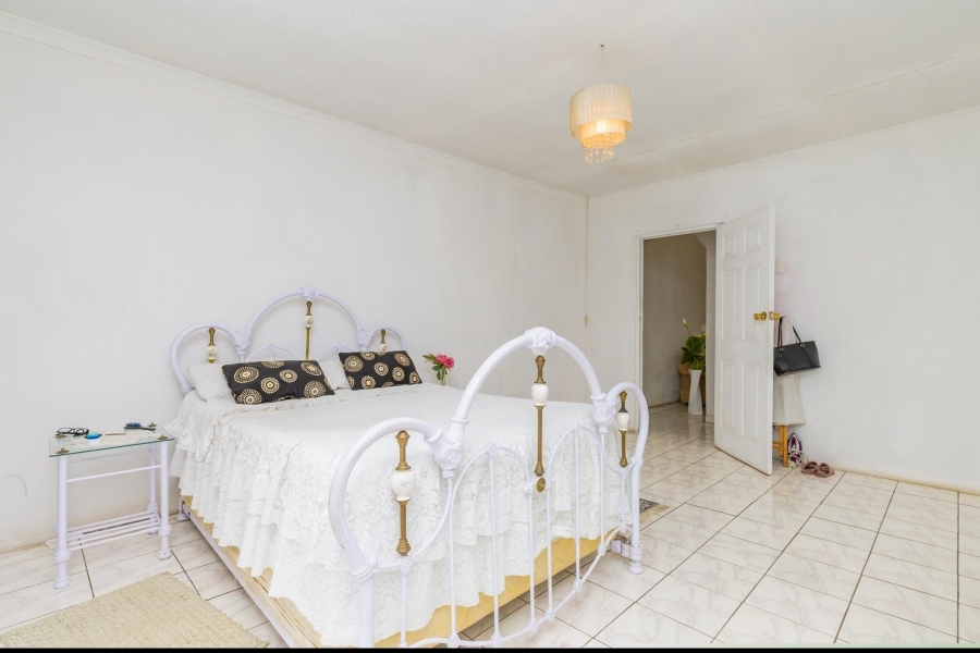 6 Bedroom Property for Sale in Mobeni Heights KwaZulu-Natal