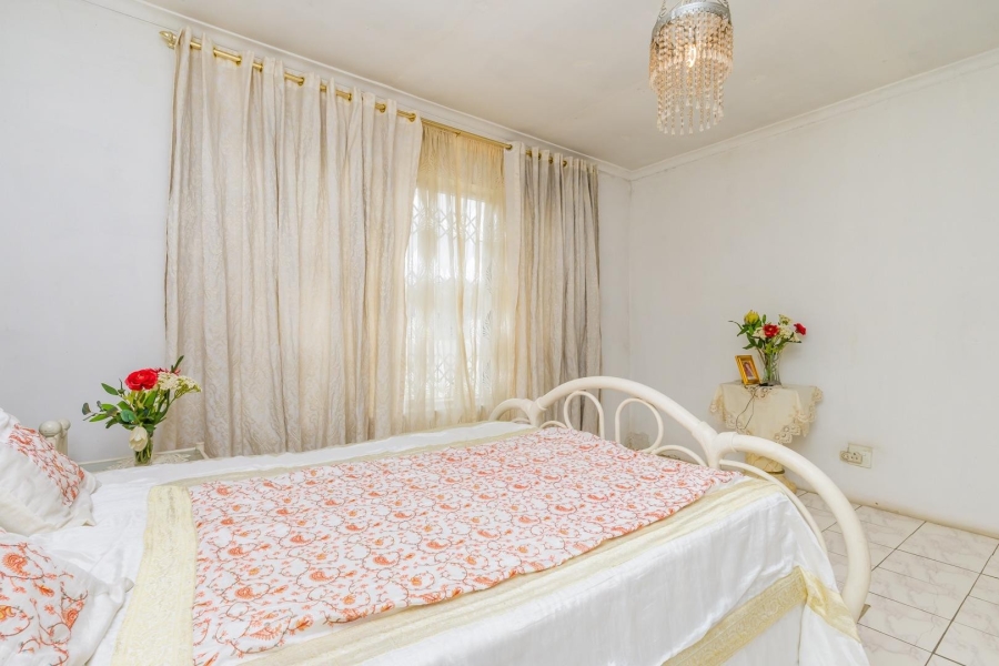 6 Bedroom Property for Sale in Mobeni Heights KwaZulu-Natal