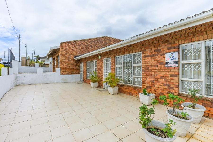 6 Bedroom Property for Sale in Mobeni Heights KwaZulu-Natal