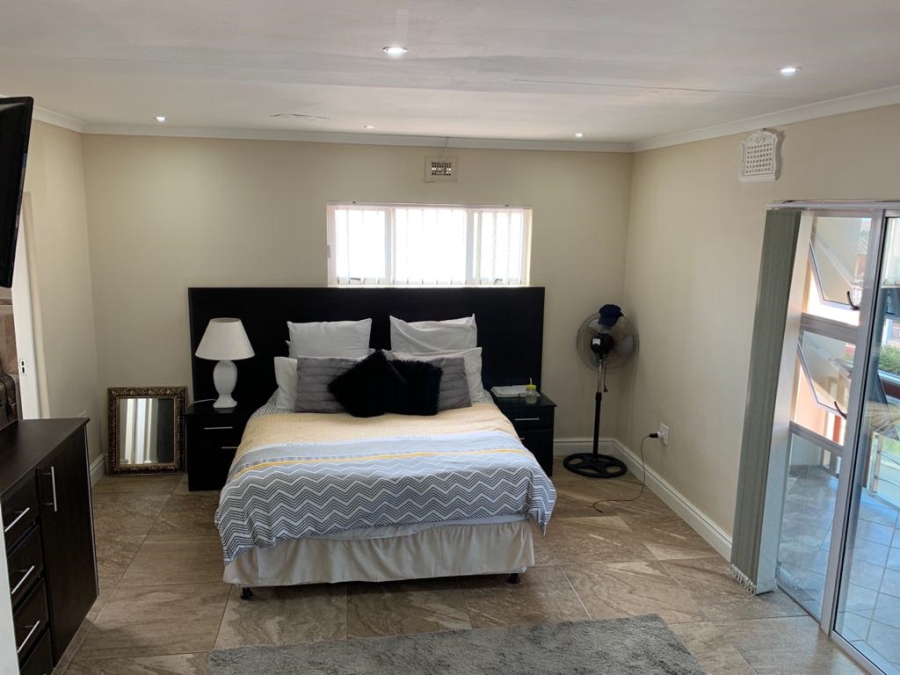 5 Bedroom Property for Sale in Bluff KwaZulu-Natal