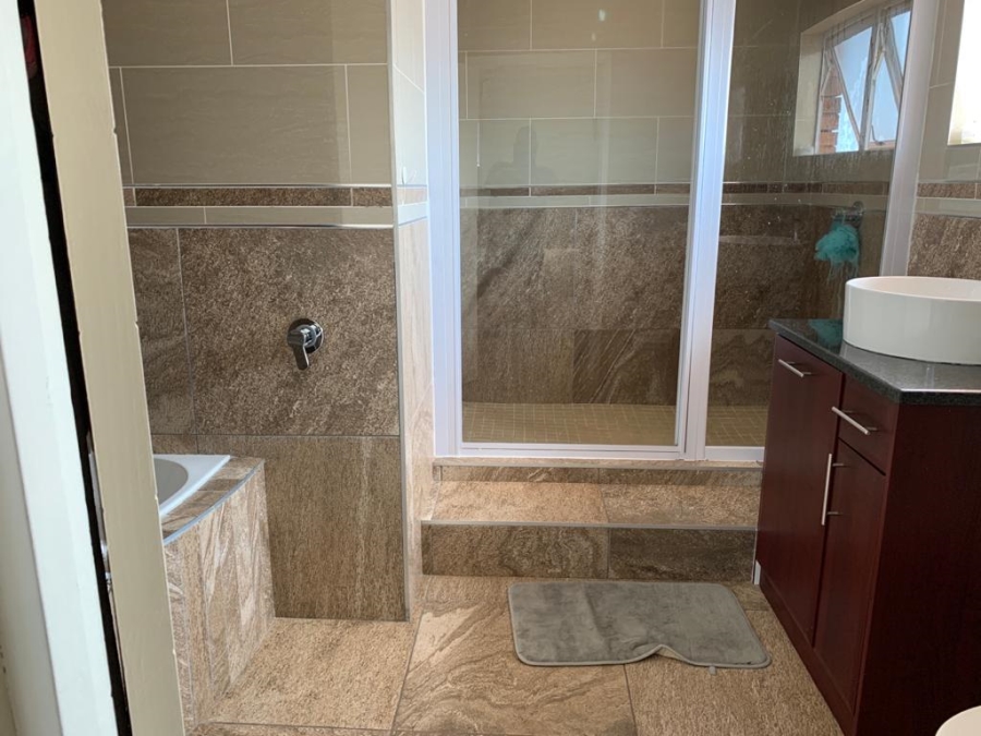 5 Bedroom Property for Sale in Bluff KwaZulu-Natal