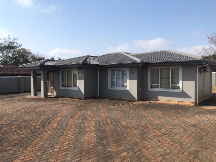3 Bedroom Property for Sale in Motalabad KwaZulu-Natal