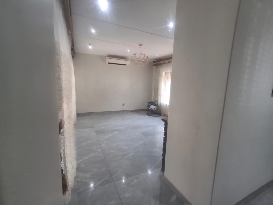 To Let 3 Bedroom Property for Rent in Berea West KwaZulu-Natal