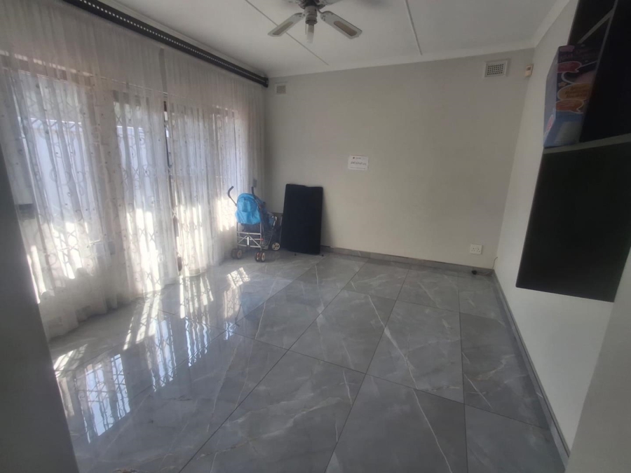 To Let 3 Bedroom Property for Rent in Berea West KwaZulu-Natal