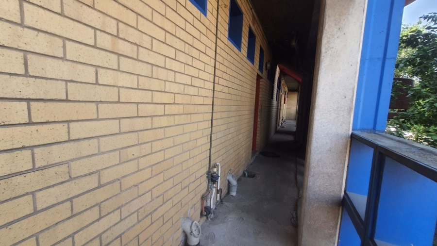 To Let Commercial Property for Rent in New Germany KwaZulu-Natal