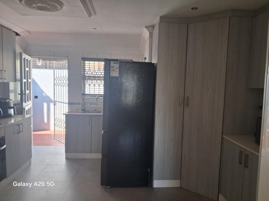 To Let 3 Bedroom Property for Rent in Bluff KwaZulu-Natal