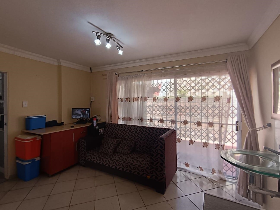 To Let 3 Bedroom Property for Rent in Bluff KwaZulu-Natal